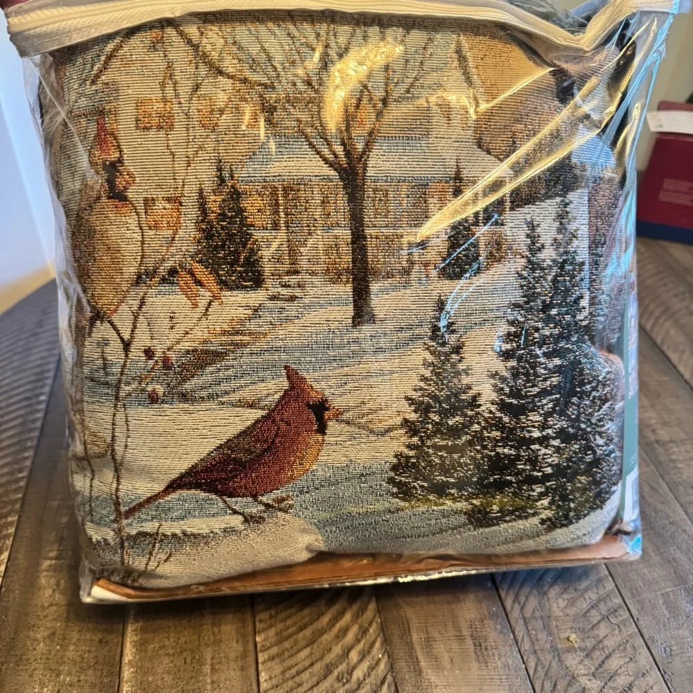 Northcrest Winter Christmas Cardinal Bird Tapestry Throw  Blanket Pillow Set New